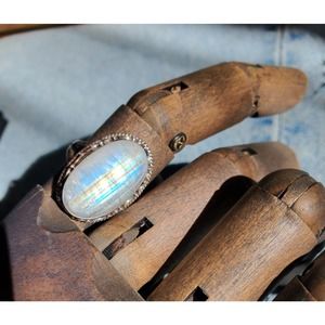 Gorgeous large Feldspar Moonstone flashy sterling silver ring